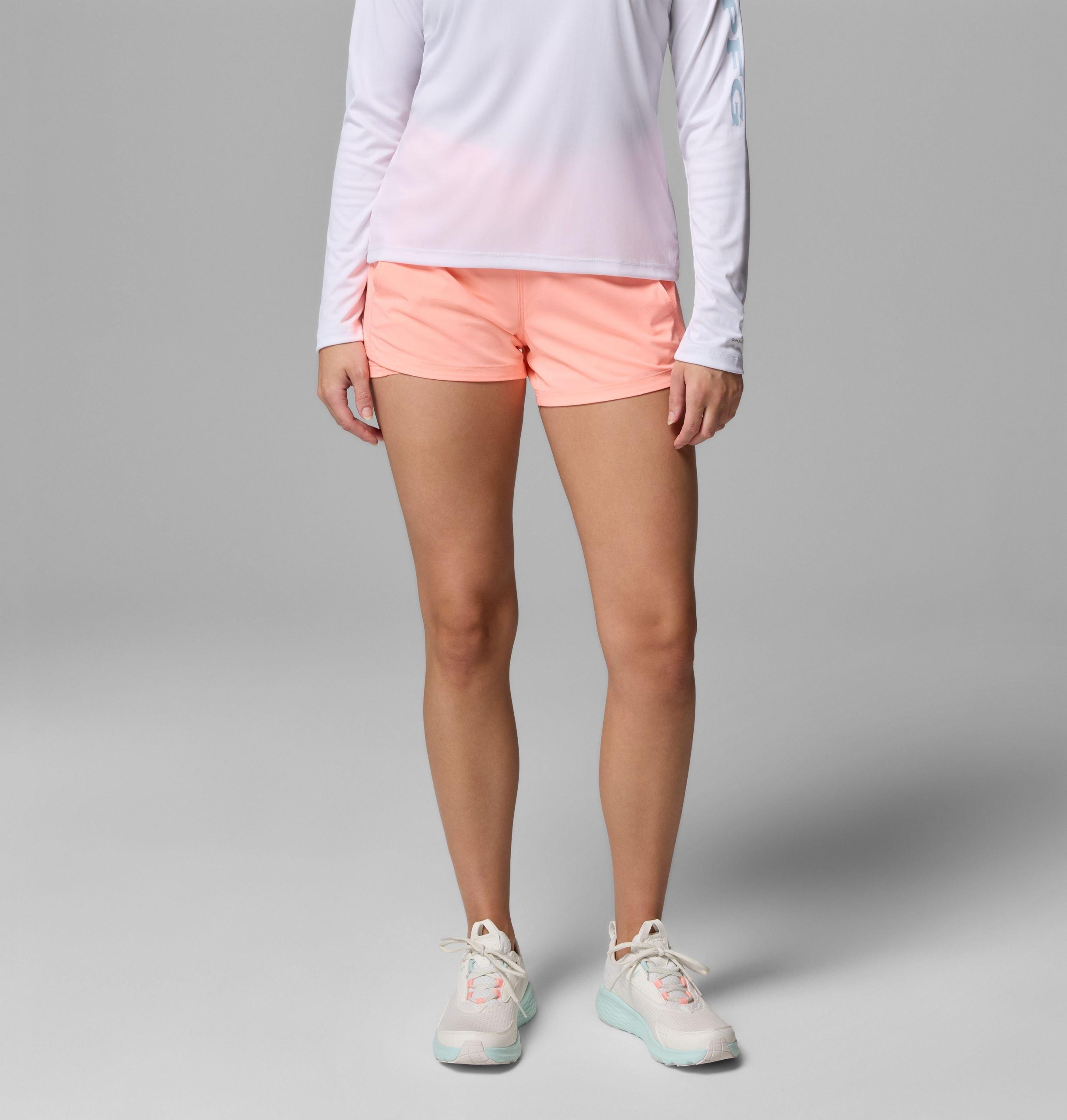 レディース pfg キャストバックショーツ
